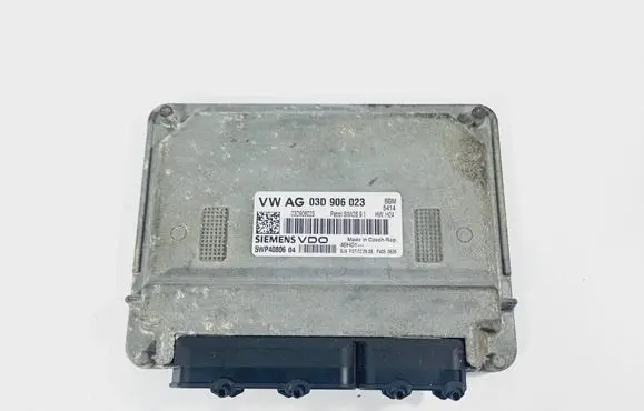 Skoda Fabia Mk2 (5J) Engine control unit/module 03D906023 5WP4080604