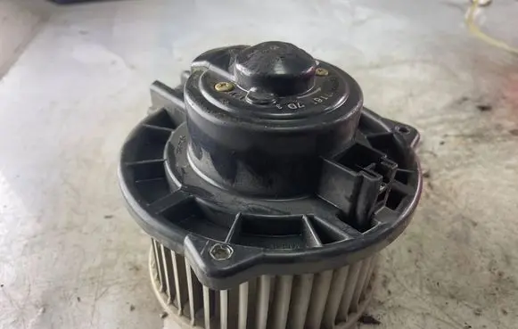 Mitsubishi Pajero Sport I Heater fan/blower 1940007161