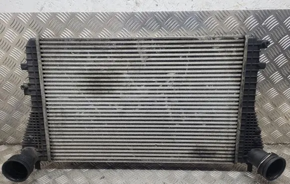 Skoda Octavia Mk2 (1Z) Intercooler radiator 1K0145803AN