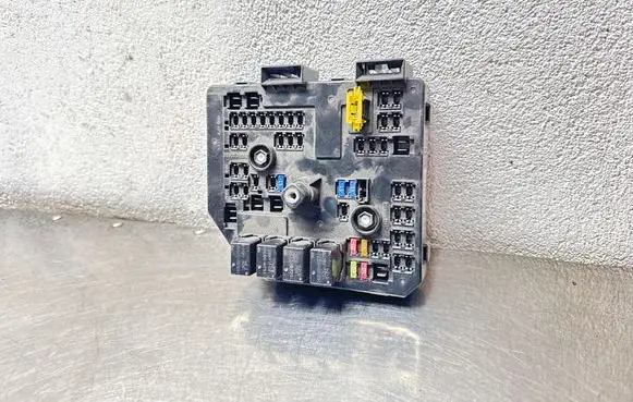 Opel Antara Fuse module 95381499 1499U 19593
