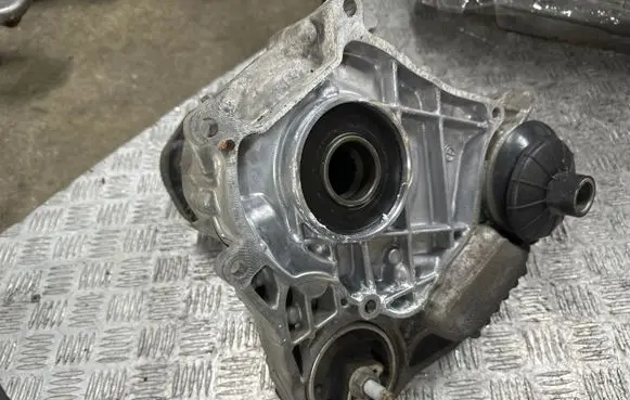 BMW X4M F98 Gearbox transfer box case 8747765 8747766