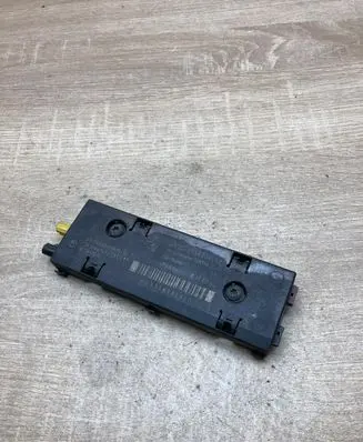 BMW 1 E81 E87 Aerial antenna amplifier 6958900 10819610