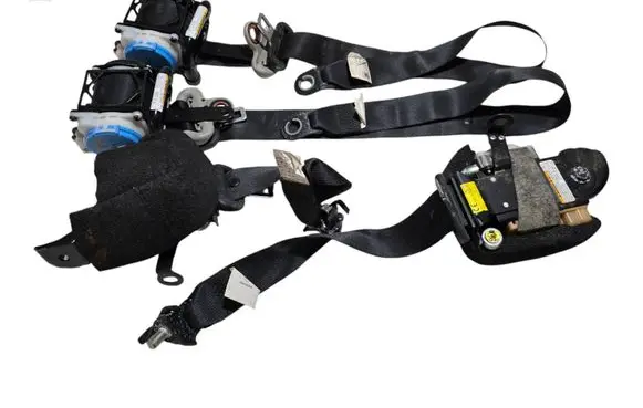 Suzuki Baleno IV Set of seat belts 8496068pf 8498068pf 8492068pb