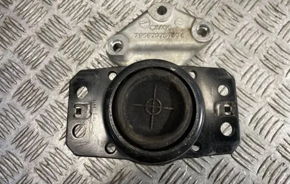 Citroen Berlingo Engine mount bracket 9636583980 9636270080 9676819780