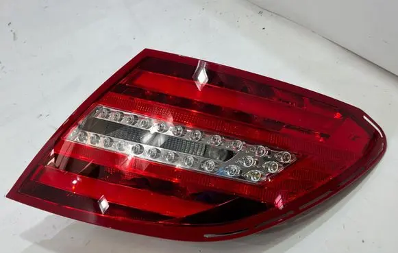 Mercedes-Benz C W204 Rear/tail lights A2048205864 | 888.112.177