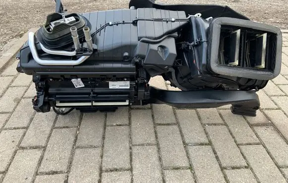 Audi Q7 4M Interior heater climate box assembly 4M1820005AA 4M1820021