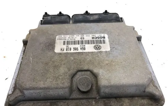 Skoda Octavia Mk1 (1U) Engine control unit/module ECU 06A906018FH