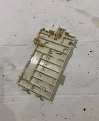 BMW 5 E39 Fuse module 8387543