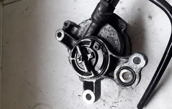 Ford Focus Vacuum pump