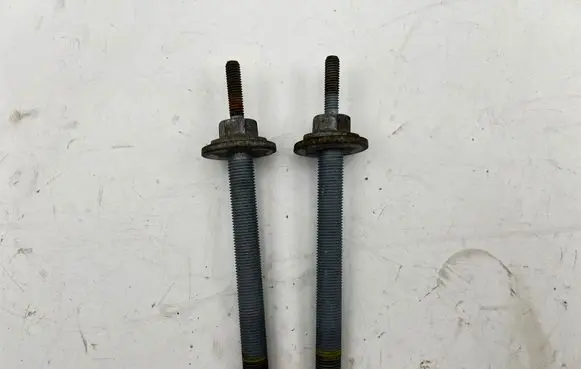 Jeep Grand Cherokee WL Rear suspension camber bolt 10X9