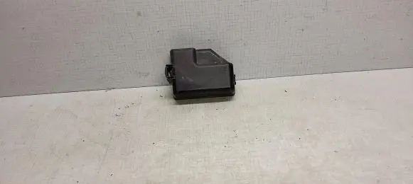 Toyota Yaris Verso Fuse box cover