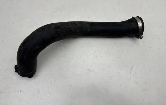Audi Q7 4L Intercooler hose/pipe 7L6145737B