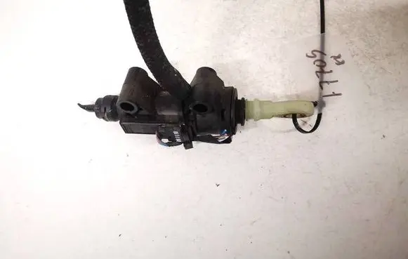 BMW 5 GT F07 Clutch master cylinder 812270201