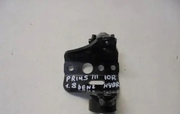 Toyota Prius (XW30) Radiator mount bracket 53805-33060