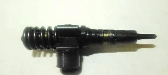 Audi A4 S4 B7 8E 8H Fuel injector 0414720404 pdbd27