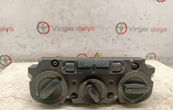 Volkswagen PASSAT B6 Climate control unit