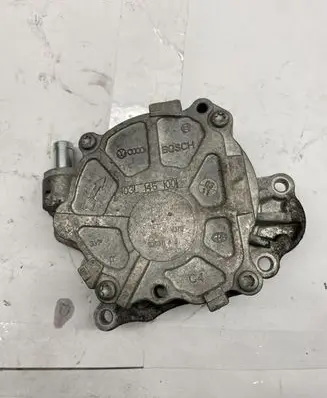Volkswagen PASSAT B7 Vacuum pump 03L145100