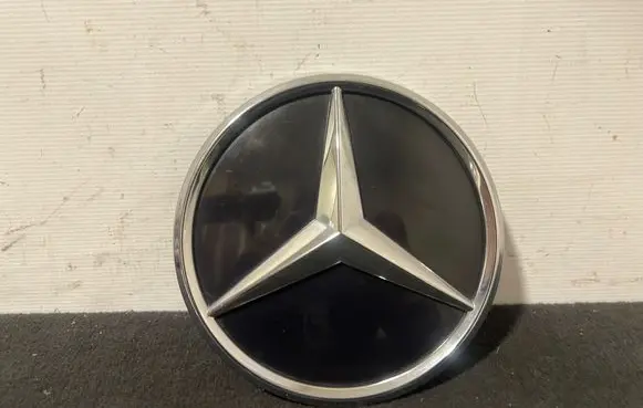 Mercedes-Benz C W206 Manufacturer badge logo/emblem a0008880400