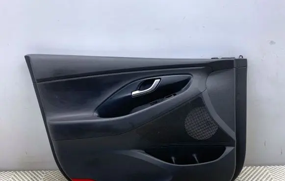 Hyundai i30 Front door card panel trim 