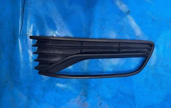 Volkswagen Polo V 6R Front fog light trim/grill 6C0853666A