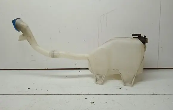 Honda Civic Windshield washer fluid reservoir/tank 