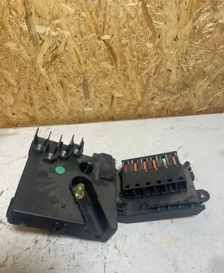 Mercedes-Benz E W211 Fuse module A2115460641