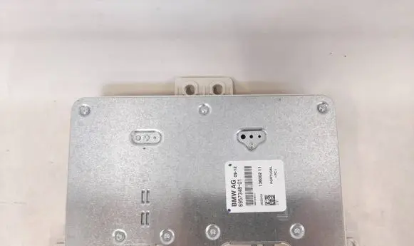 BMW 6 F06 Gran coupe Aerial antenna amplifier 6957348 9396828 6917455