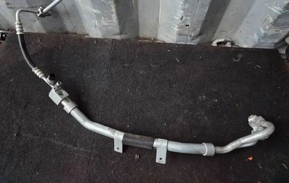BMW X7 G07 Air conditioning (A/C) pipe/hose 6813586 202168
