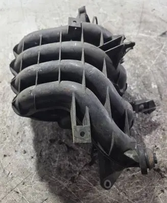 Volkswagen Polo III 6N 6N2 6NF Intake manifold 036129711
