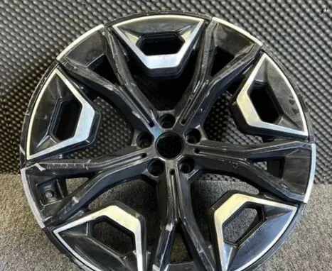 BMW iX R22 alloy rim A02658