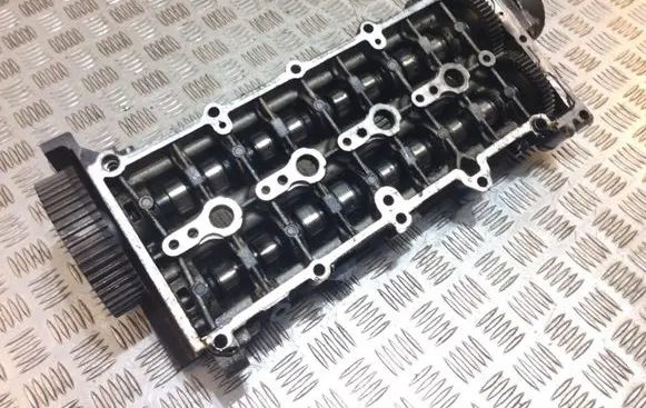 Opel Vectra C Camshaft 55194358