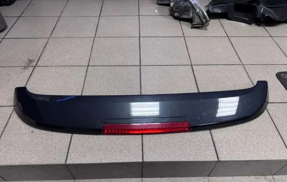 Hyundai Santa Fe Tailgate/trunk spoiler 872102B000
