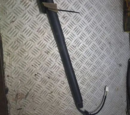 Citroen DS4 Tailgate/trunk strut/damper 9831743880