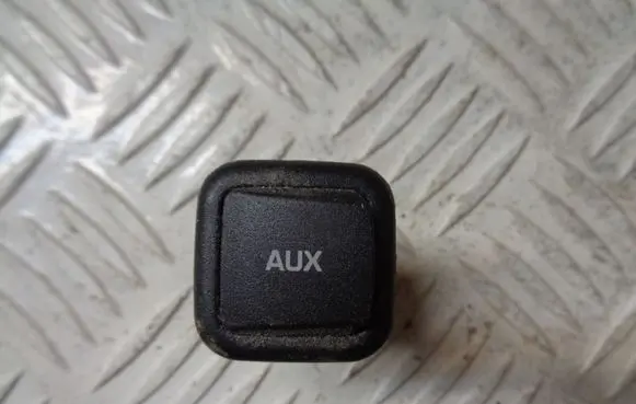 Skoda Yeti (5L) AUX in-socket connector 