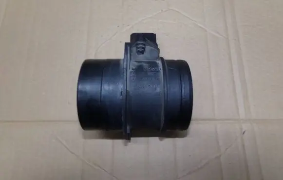 Skoda Superb B5 (3U) Mass air flow meter 0281002461