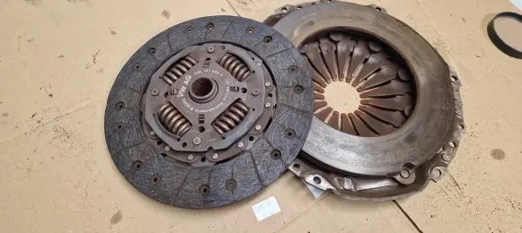 Skoda Octavia Mk2 (1Z) Pressure plate 03L141032A