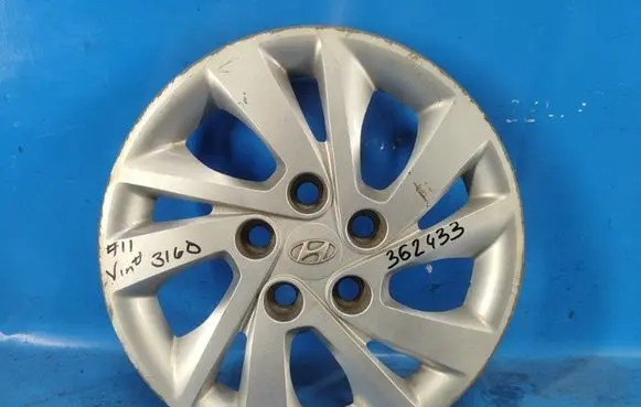 Hyundai Elantra VI Wheel nut cap/cover 52960F3000