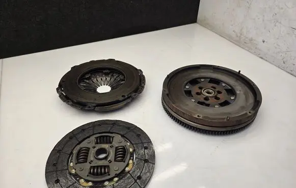 Volkswagen Crafter Clutch set kit 326009610 415064910 LUC
