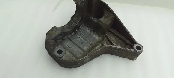 BMW 3 E92 E93 Power steering pump mounting bracket 7794455
