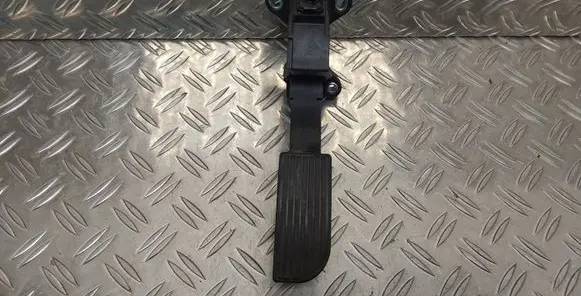 Toyota Aygo AB40 Accelerator throttle pedal 781100H040