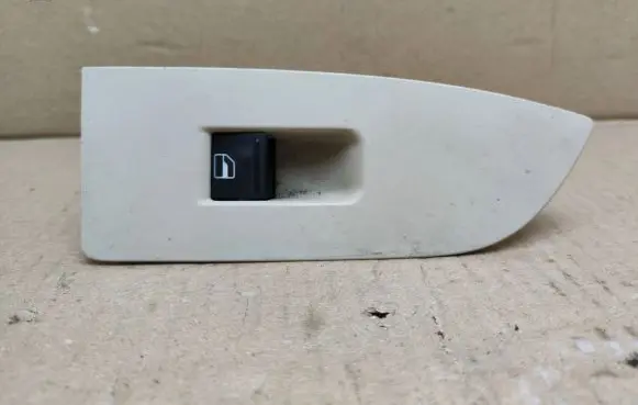 Volkswagen PASSAT CC Electric window control switch 3C8867375
