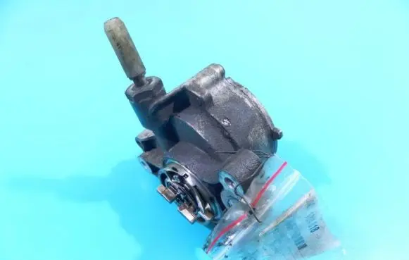 Peugeot 407 Vacuum pump D1651C2 IMPRK1214618