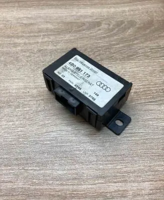 Audi A4 S4 B5 8D Alarm control unit/module 4B0951173