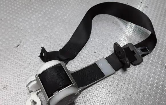 Opel Vectra C Front seatbelt