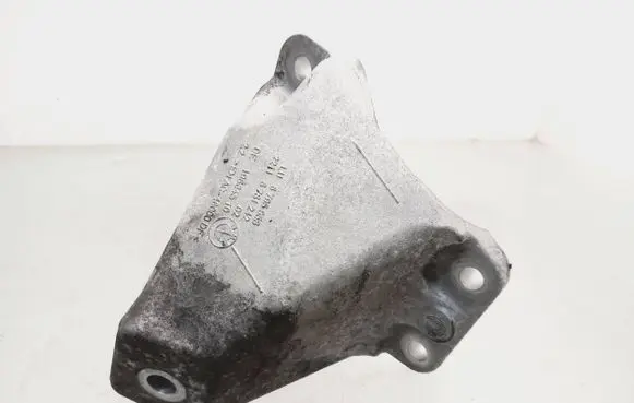 BMW 5 F10 F11 Engine mounting bracket 6781242