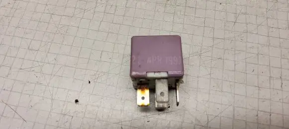 Audi A4 S4 B5 8D Light relay 431951253G 8995516 381
