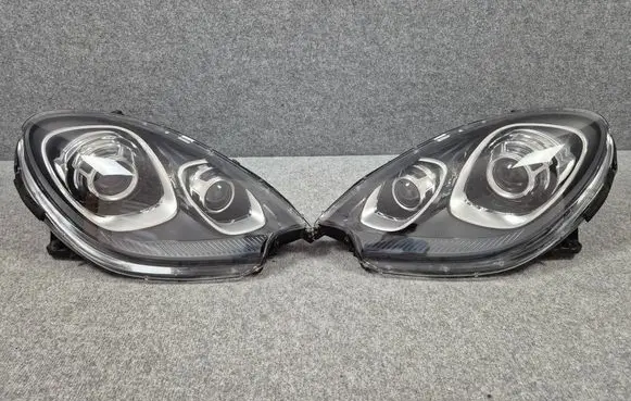Porsche Macan (95B) Headlights/headlamps set 95B941031CQ 95B941032CQ