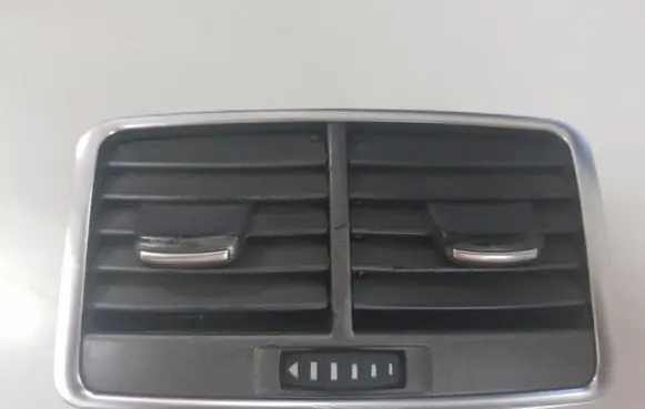 Audi A6 S6 C6 4F Rear air vent grill 4F0819203B