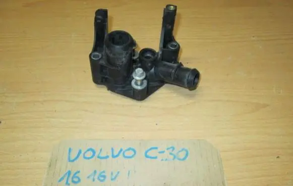 Volvo C30 Thermostat housing 30650810