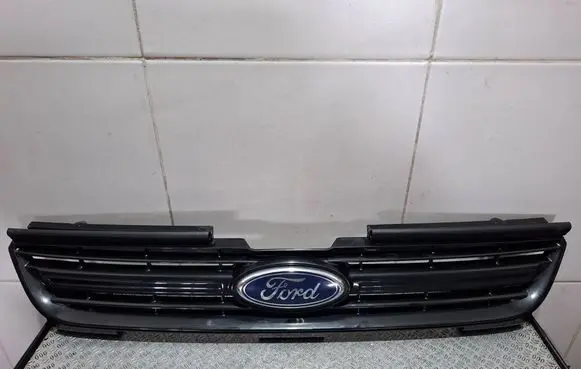Ford S-MAX Front bumper upper radiator grill AM21R8200A